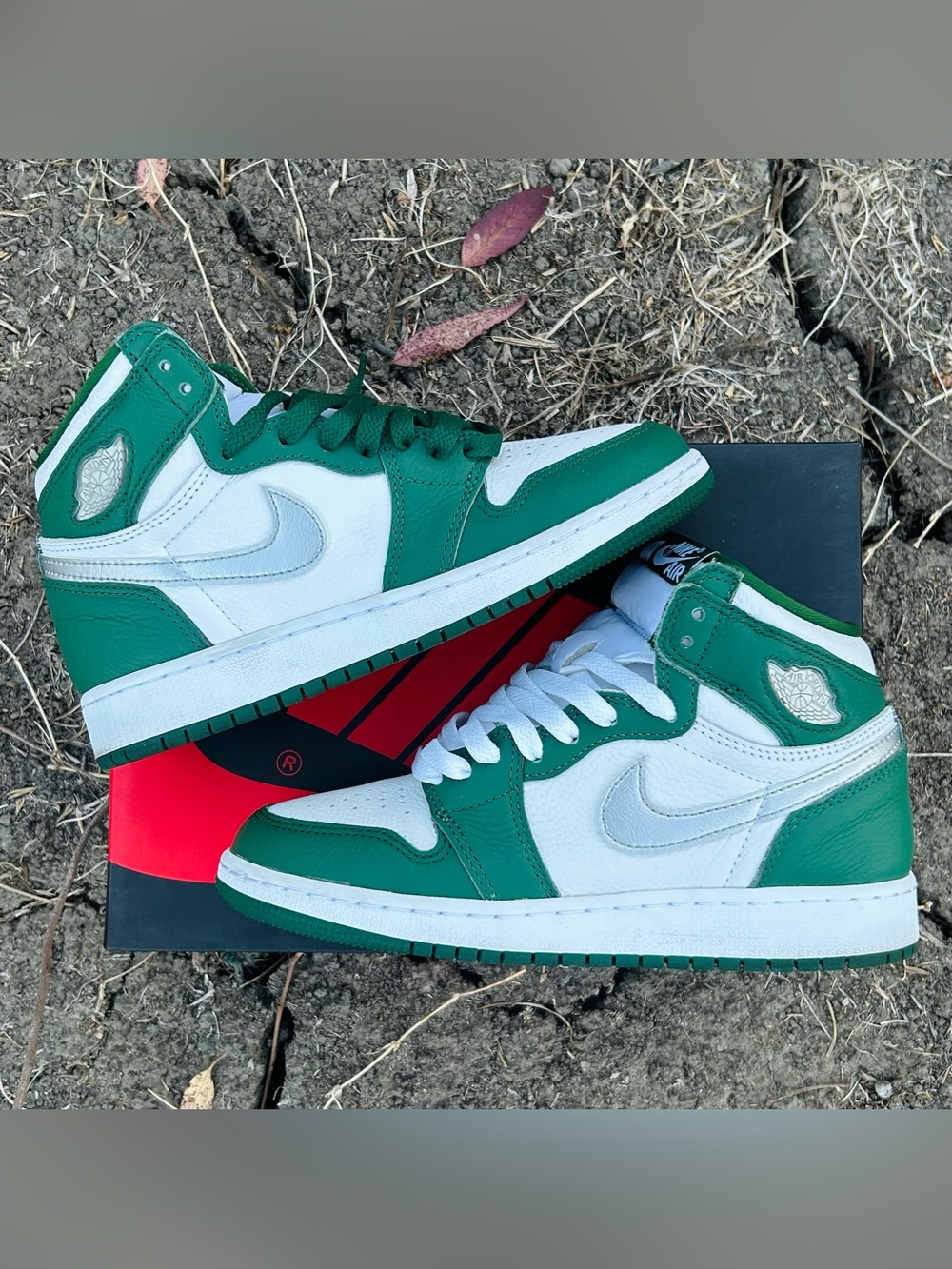 Air Jordan 1 Mid Gorge Green | Size 5.5Y | Lightly Used | Box & Extra Laces